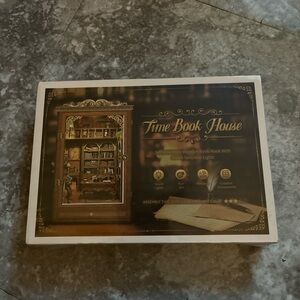 Time Book House Wooden Book Nook